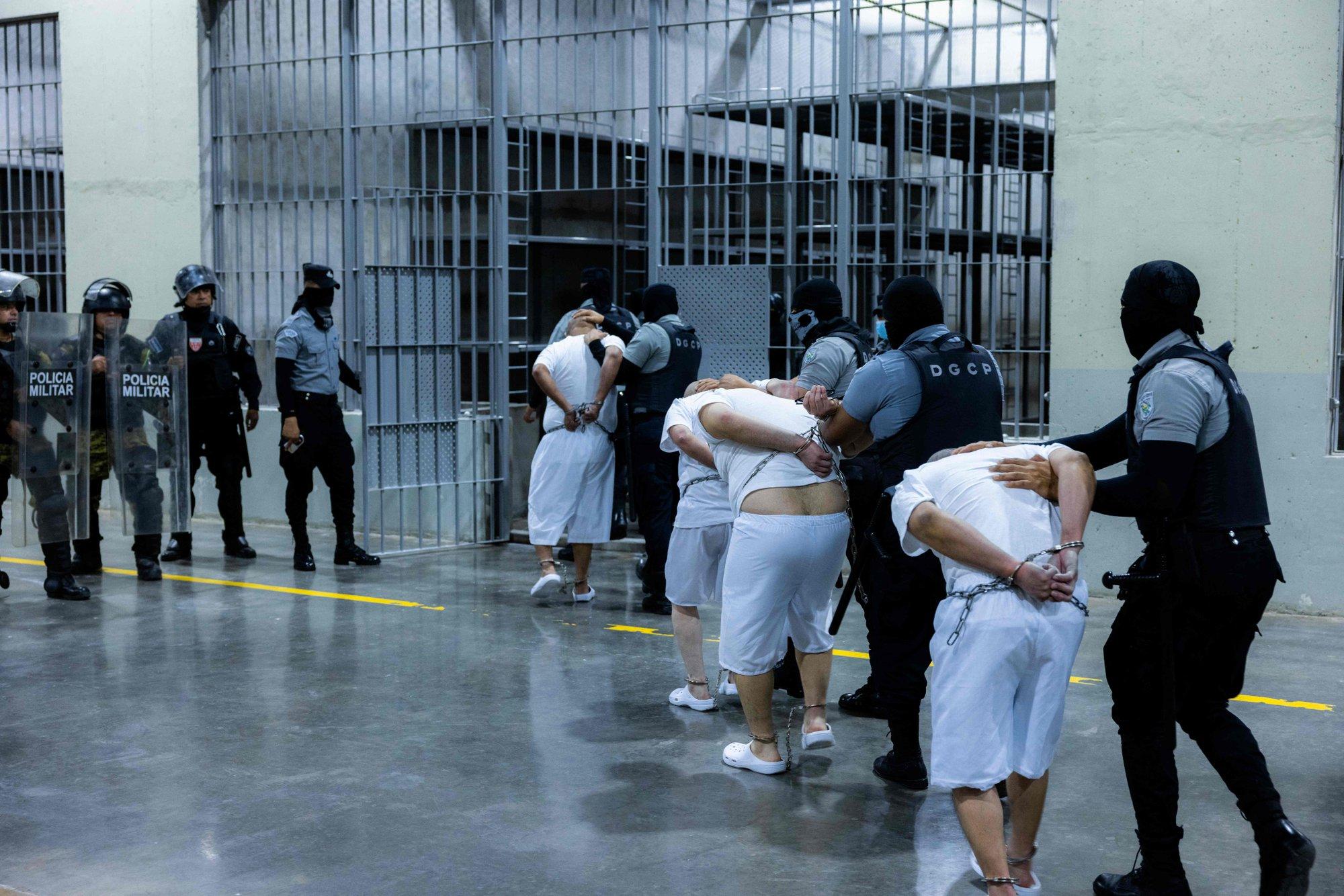 USA ülemkohus lubas Trumpil teatud piirangutega jätkata deporteerimist 1798. aasta seaduse järgi