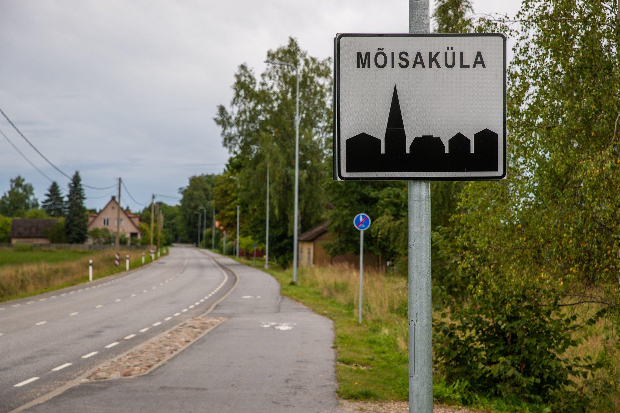 Mõisakülas virutas 15aastane tüdruk ta tuttavat rünnanud noormehele noaga