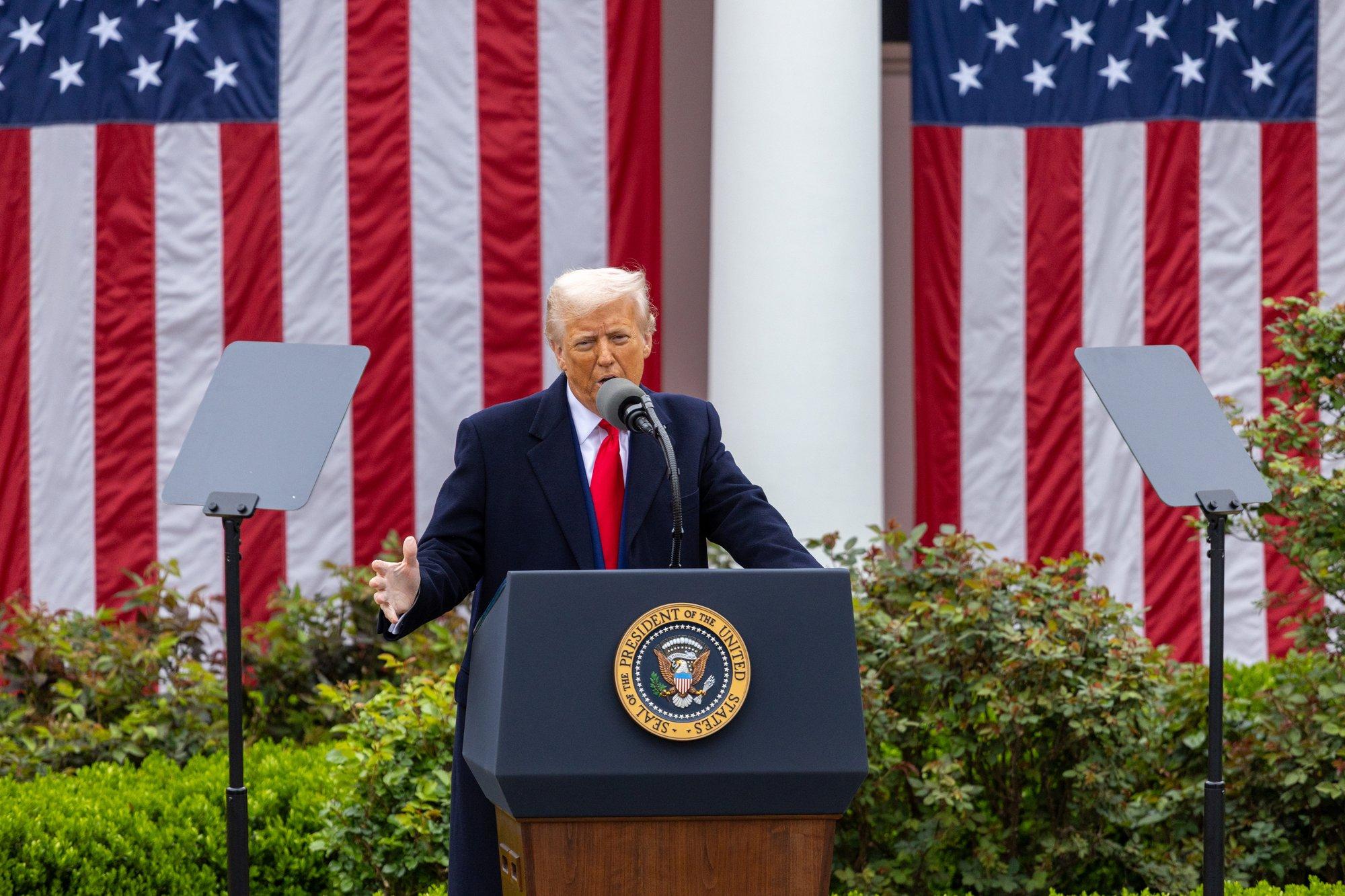 OTSEBLOGI | Euroopa Liit ja Hiina lubasid vastata Trumpi tariifidele. „See on tüüpiline kiusaja käitumine“