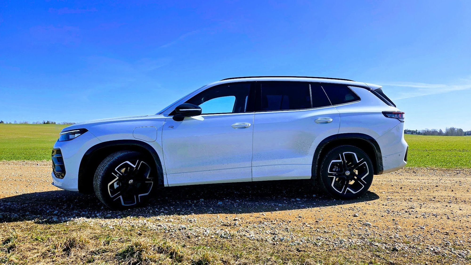 FOTOD | Esimene tutvus: Volkswageni täiesti uus linnamaastur Tayron on Eestis