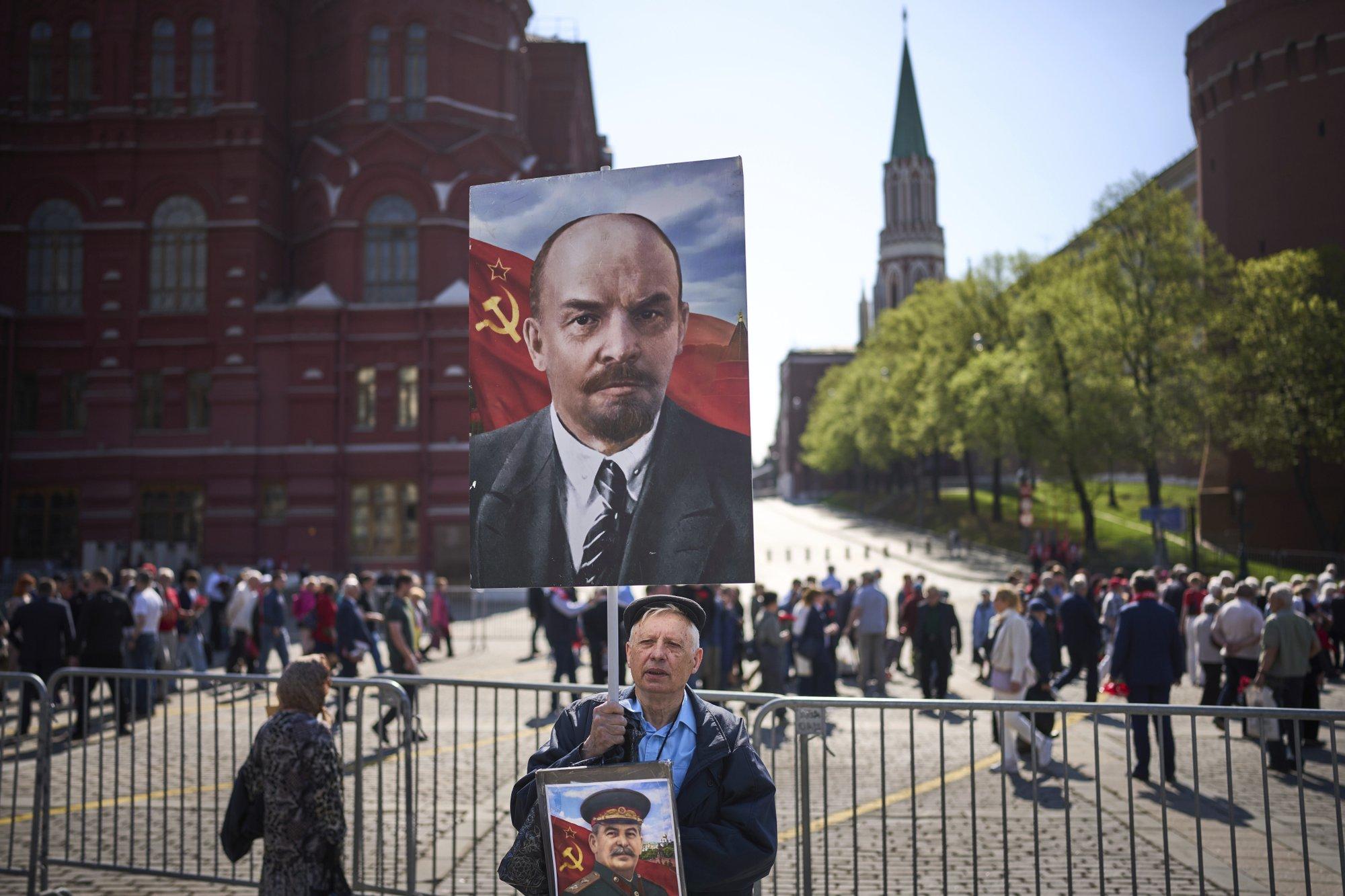 SÕJARAPORT | Teet Kalmus: kui Moskvale nii lähedal lendab õhku laokompleks, tekib palju küsimusi Venemaa võime kohta pealinna kaitsta