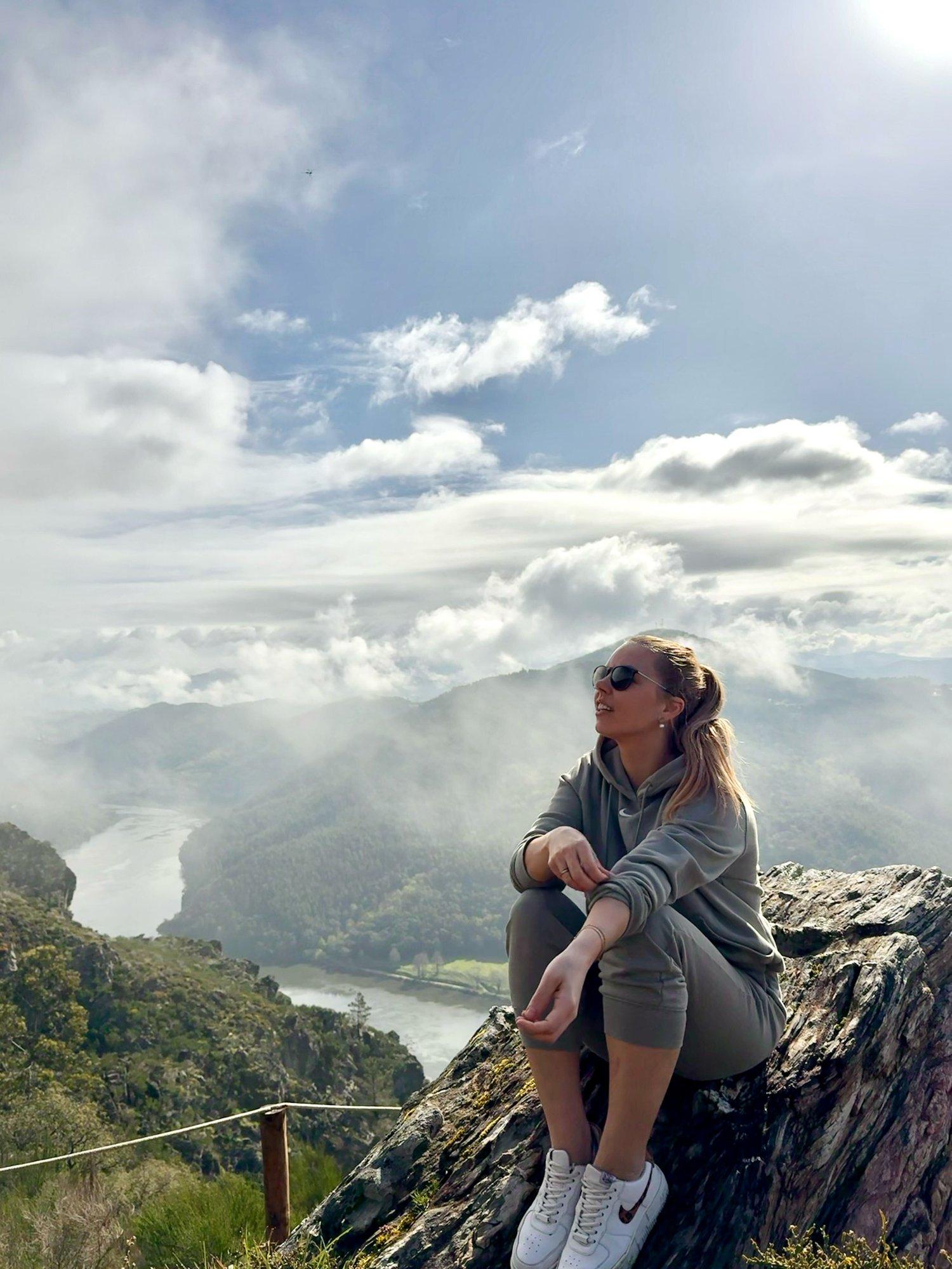 „Poodnik ulatas mulle 20 x 20 cm karbi ja ütles, et ei tasu Temust voodit tellida.“ Kati Torimi lõbusad seiklused Lõuna-Euroopas