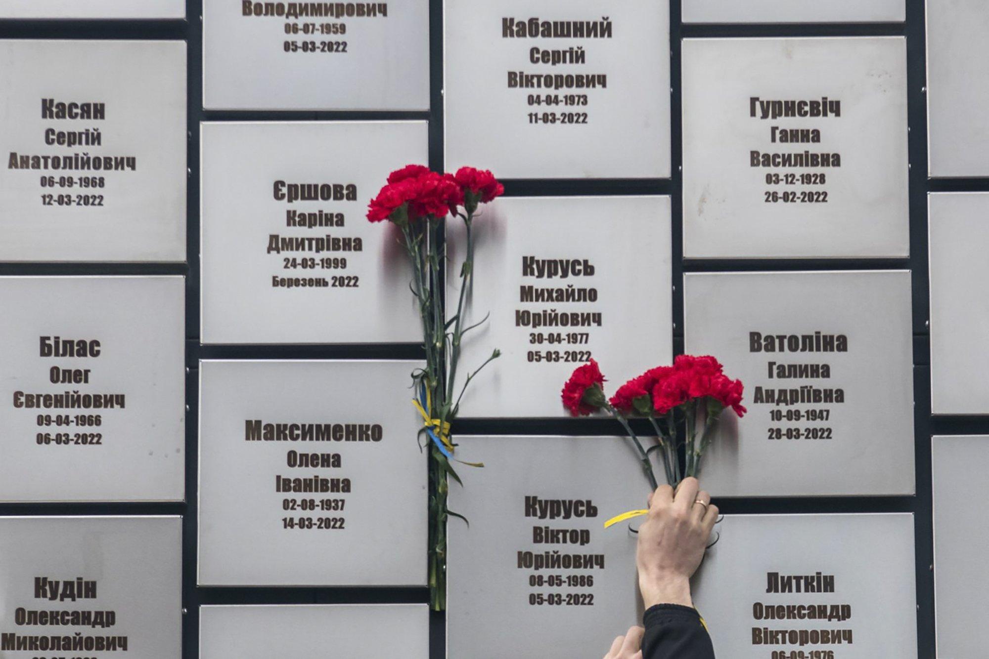 SÕJARAPORT | Ukraina sundimine Krimmi loovutama meenutab olukorda, kus kohtunik süüdistab vägistatut ahvatlevalt riides olemises