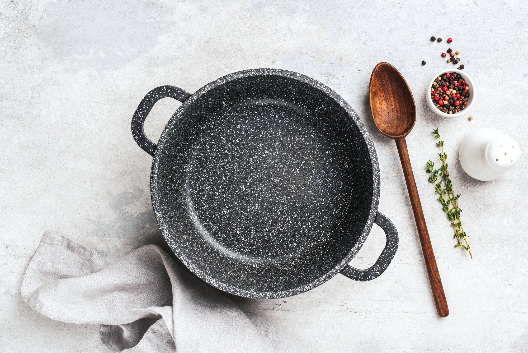 TASUB TEADA | Kui ohtlik või ohutu on teflonpann ja mida selle kasutamisel teha ei tohiks?