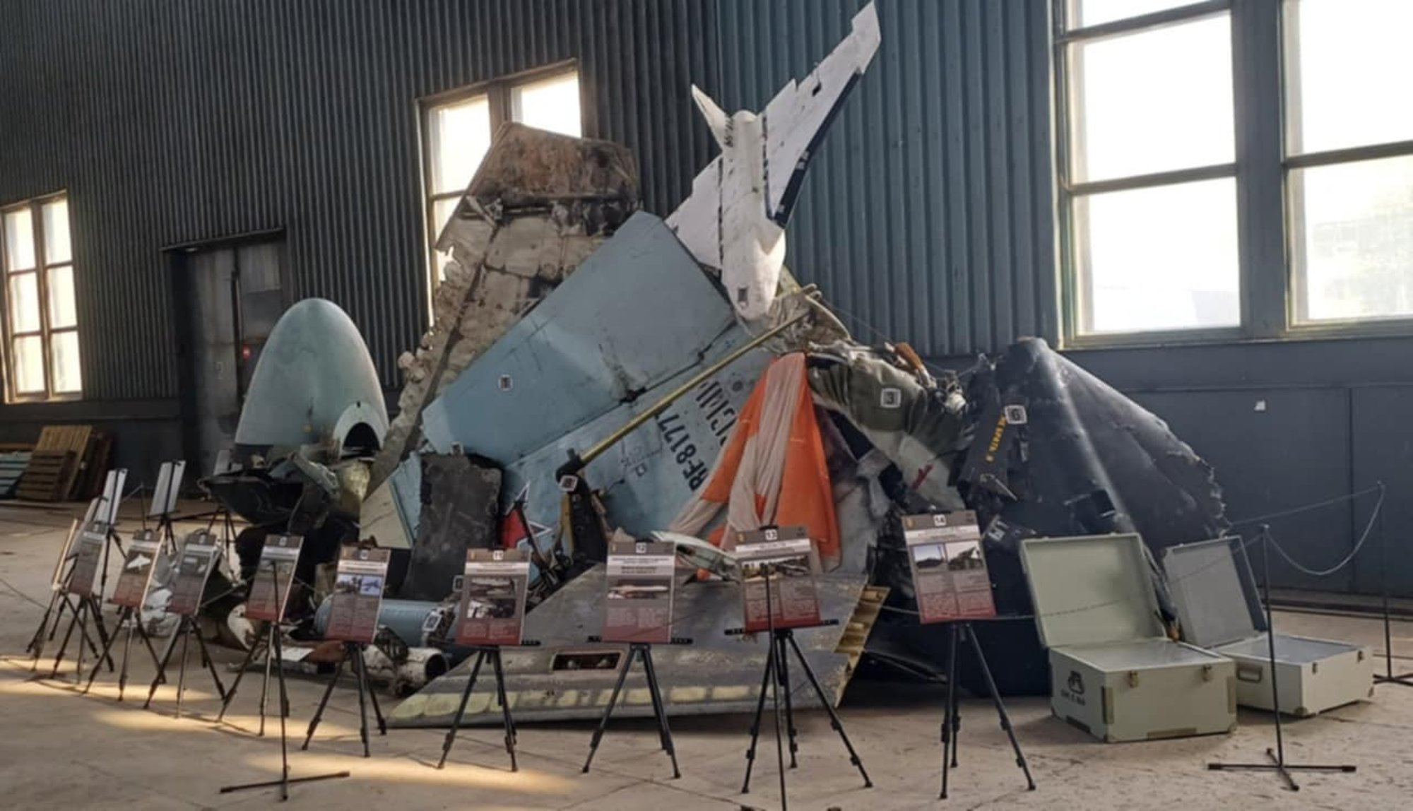 FOTOD | „Vene relvad on tasemel, Euroopa peab kiiresti relvastuma.“ Ekspert kommenteerib uuemaid Vene lennukeid ja rakette