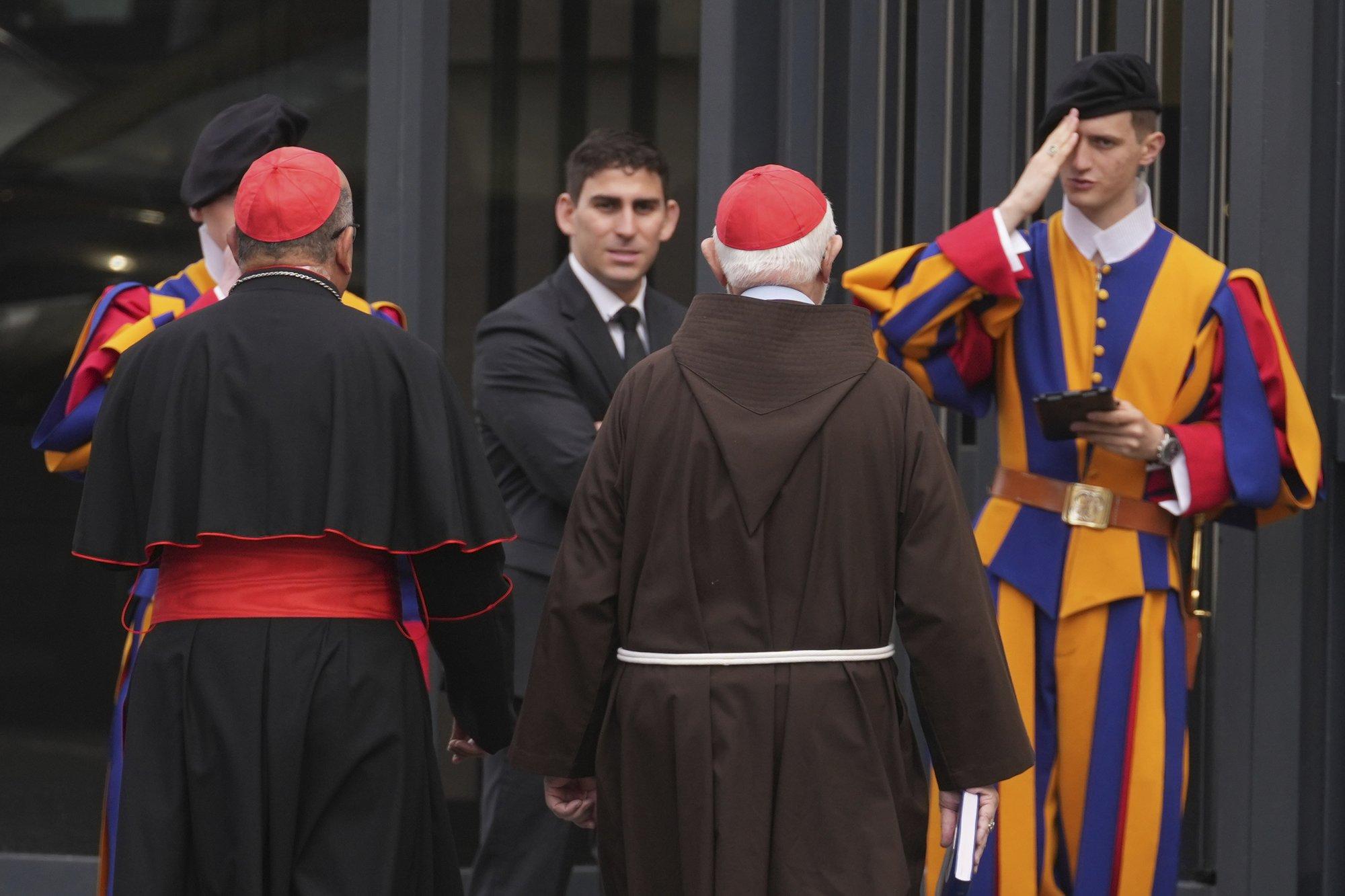 Algab võitlus paavstitooli pärast. Konservatiivide lootus võimule tagasi pääseda pole kadunud