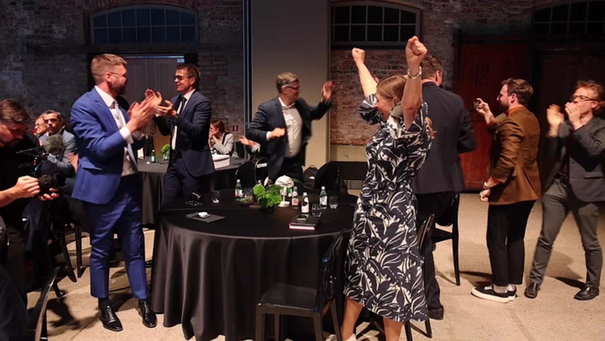 DELFI VIDEO RIIAST | Sekund peale rõõmusõnumit! Eesti delegatsiooni siiras rõõm korraldusõiguse saamise järel