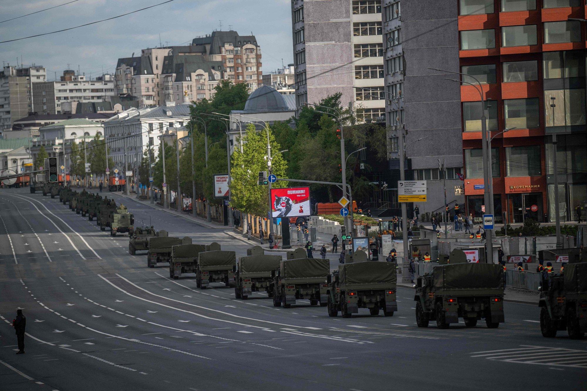 SÕJAPÄEVIK (1169. päev) | Ei, Ukraina ei hakka Putini paraadi õhku laskma. Aga hirmutab küll