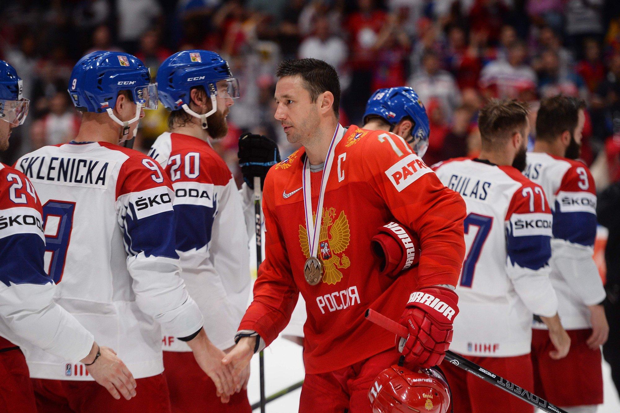 Venemaa hokilegend Kovaltšuk on pooleteise aastaga rikkunud liikluseeskirju 210 korda