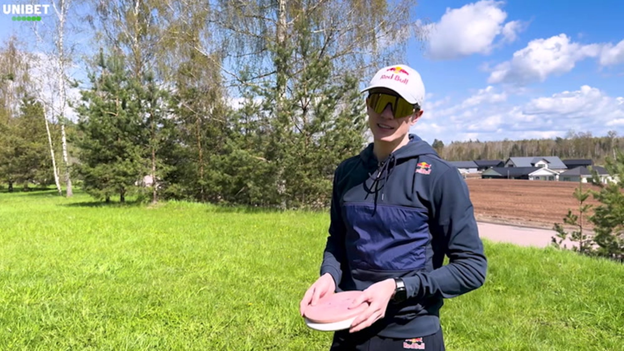 VIDEOBLOGI | „Ma kahetsen, et end sinna kirja panin.“ Kristjan Ilves osales discijooksu Eesti meistrivõistlustel