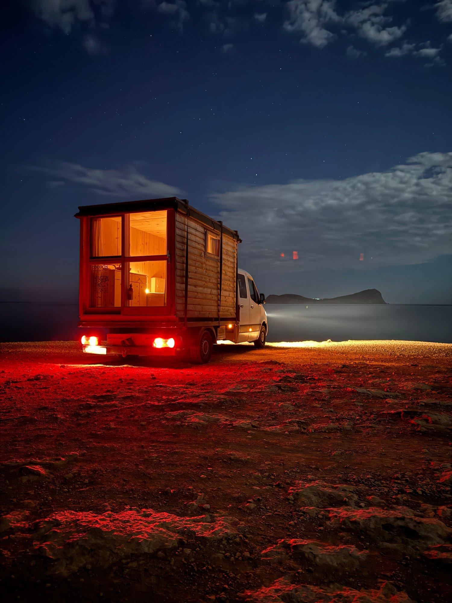 Mobiilne eluruum ratastel, mis defineerib ümber jätkusuutlikkuse