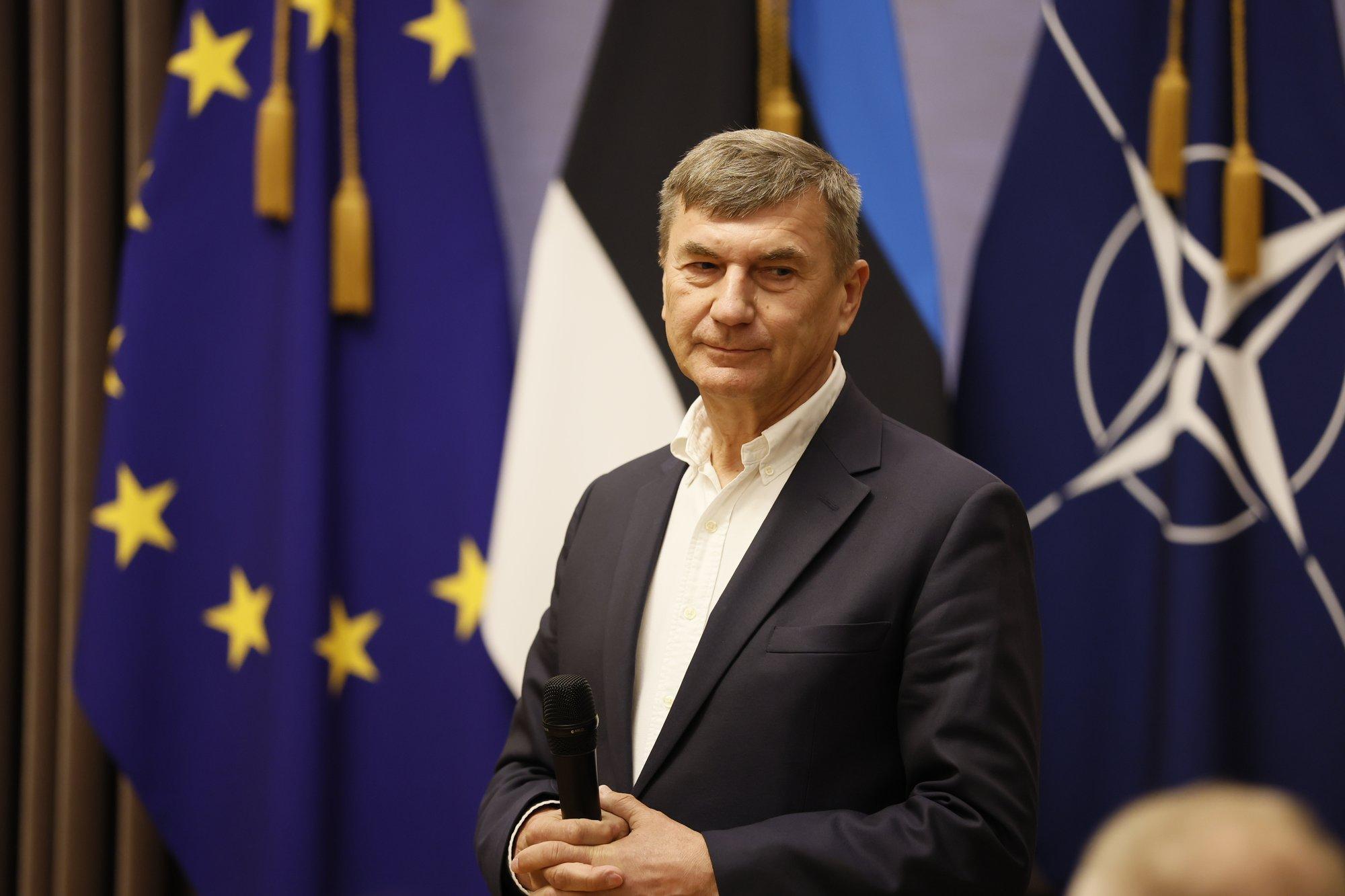 FOTOD | Andrus Ansip esitles raamatut „Lastelastele“