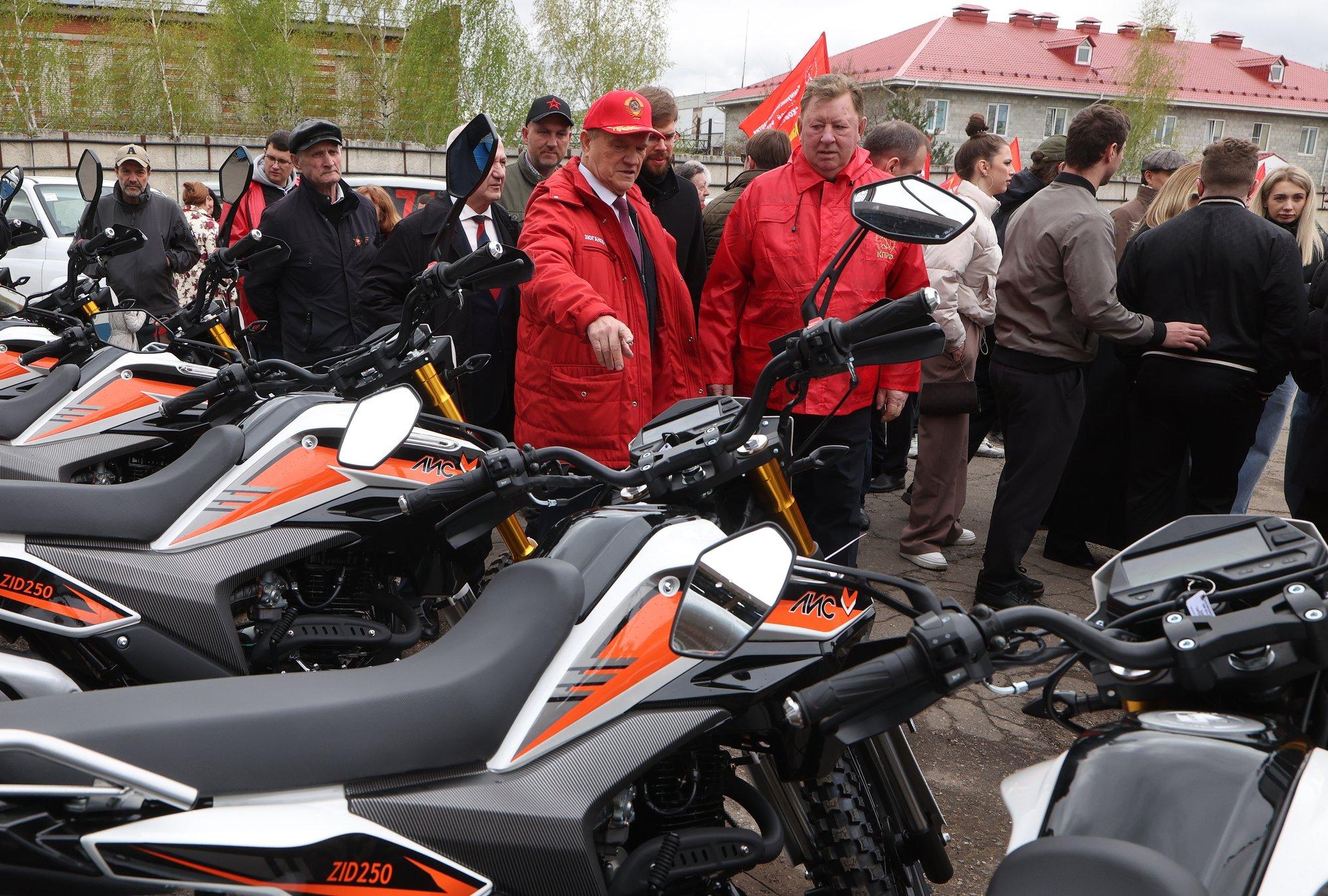 SÕJAPÄEVIK (1164. päev) | Mootorratturite ja droonijuhtide duell: Venemaa uus verine lahingudoktriin