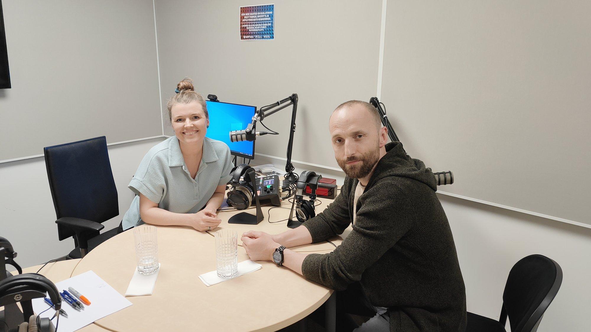 „Kui sul on mokk väga torus, ega see huumor sealt ei kipu tulema.“ Märt Avandi keerulistel aegadel enda üle nalja tegemisest