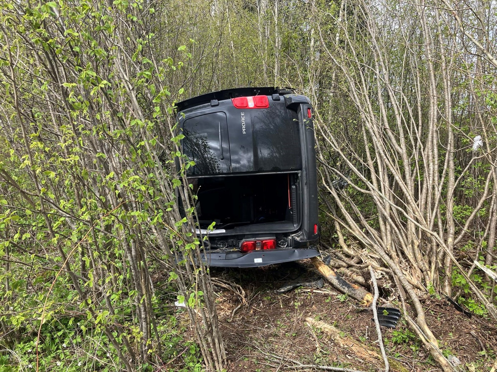 FOTO | Läänemaal hukkus liiklusõnnetuses sõiduauto juht