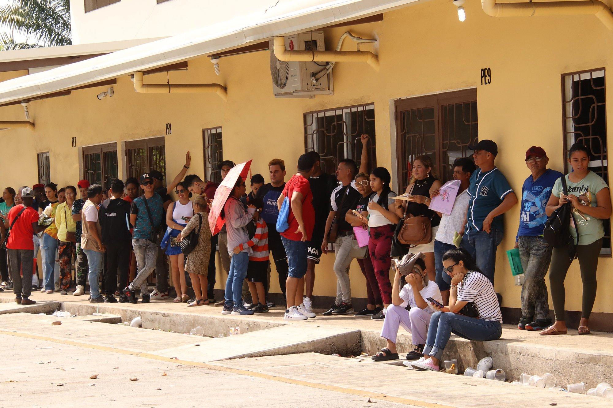 Trump pakub migrantidele riigist lahkumise eest 1000 dollarit