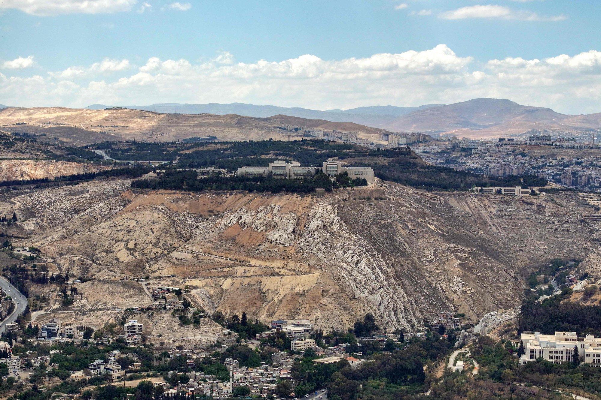 Iisrael korraldas õhurünnakuid Süürias Damaskuses presidendipalee lähedal