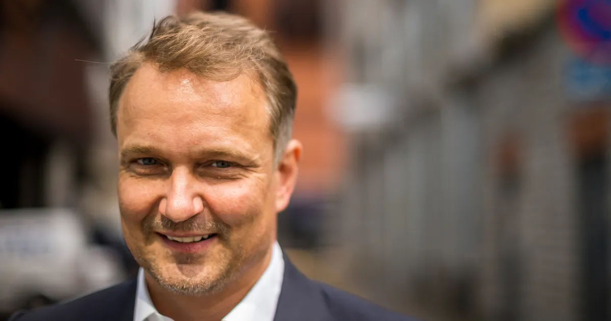 Pesuärimees Indrek Rahumaa ostis raskustes rõivaäri Baltika