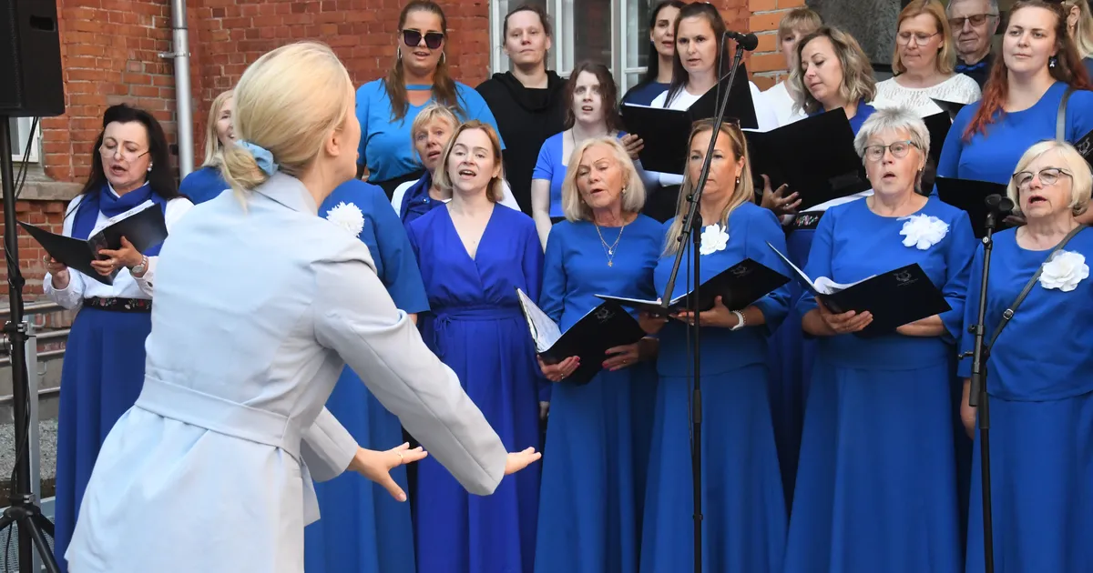 Viktoria Ladõnskaja-Kubits ⟩ Kui ühiskond kõlab laulukoorina, muutub poliitik justkui pimedaks