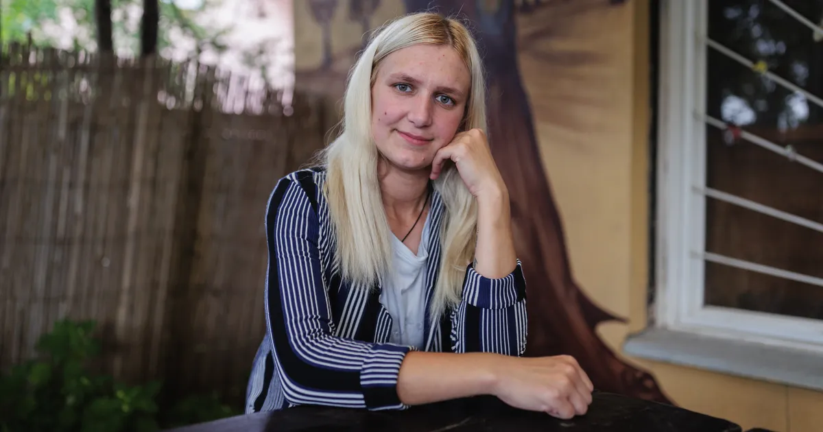 EMOTSIONAALNE VIDEO ⟩ Kõmuline tiktokker Loositädi võitis laadaloteriiga reisi: ma pole kunagi varem soojal maal puhkamas käinud