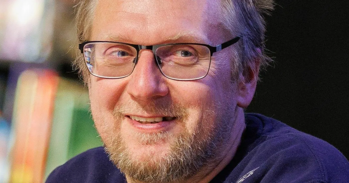 VIDEO ⟩ Mika Keränen soovitab: see on Contra kõige elurõõmsam luulekogu!