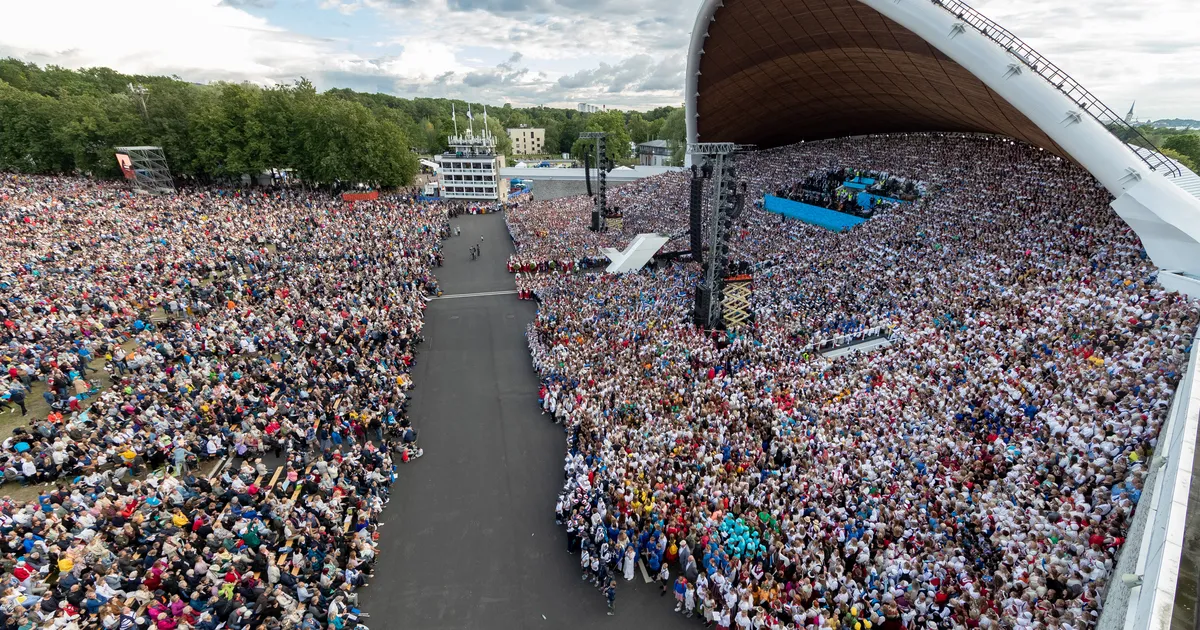 Laulu- ja tantsupidu ⟩ Suvine laulu- ja tantsupidu ootab vabatahtlikke ja rohesaadikuid