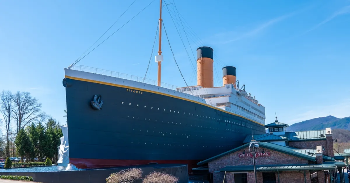 PILT ⟩ Sa ei usu oma silmi! Vaata, kui suur oleks Titanic tänapäevaste kruiisilaevade kõrval