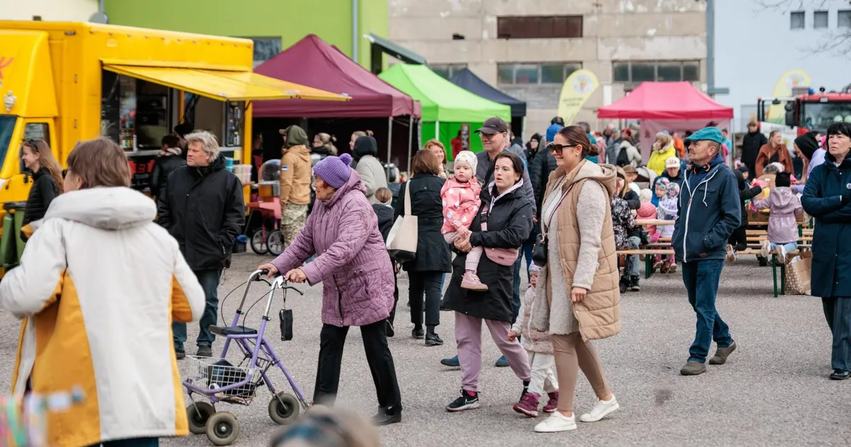 Sindi tähistas aastapäeva laada ja meeleoluka kultuurikavaga