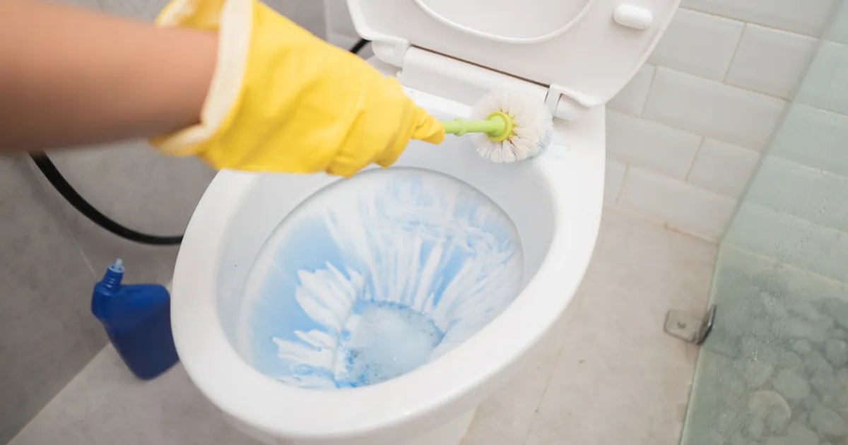 Odav ja ohutu toode vannitoast eemaldab tõhusalt katlakivi tualetist dušinurgani