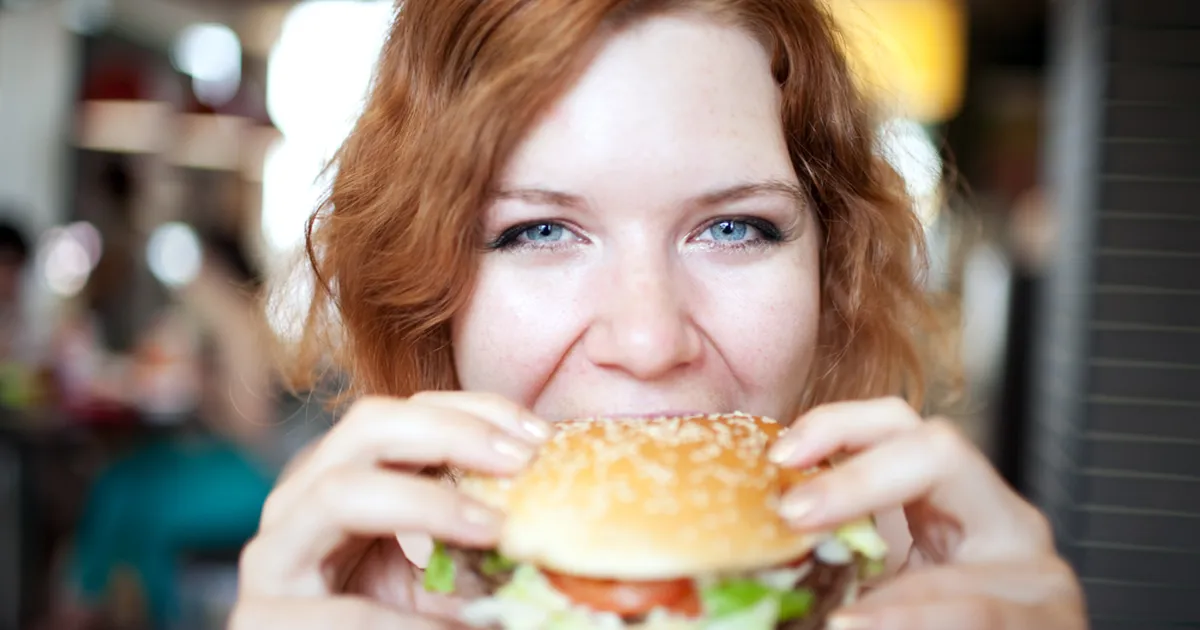 12 ebatervislikku toitu, mis võivad hoopis aidata sul alla võtta