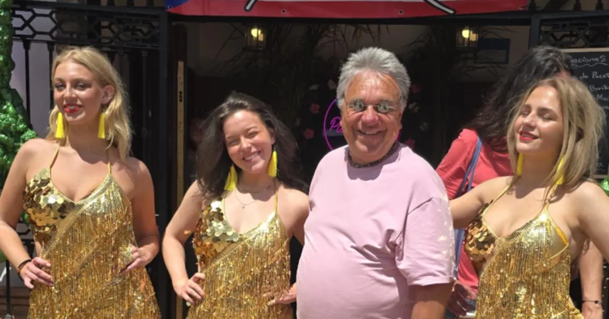 VIDEO JA FOTOD ⟩ DJ Allan Roosileht mekkis Hispaania festivalil ohtliku roomaja liha: maitses täpselt nagu kanaliha!