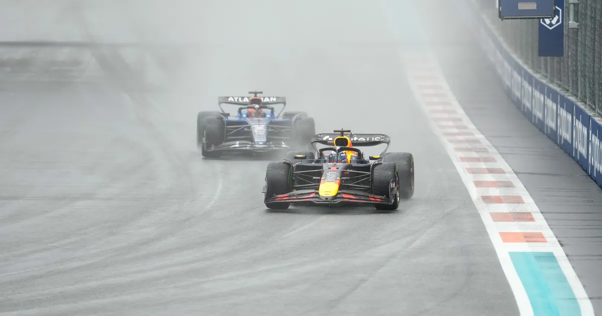 Verstappeni vastuoluline päev: sprindis viimane, põhisõidu kvalifikatsioonis esimene