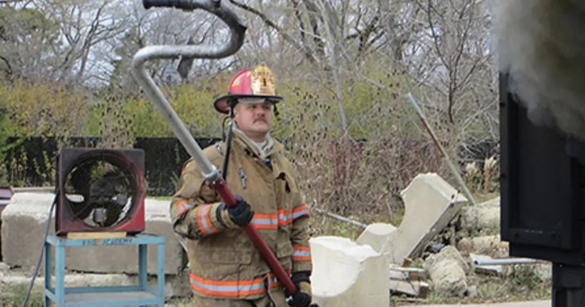 NUTIKAS TULETÕRJUMINE ⟩ Vett ei peaks üldse tulekoldesse suunama vaid hoopis vastupidi