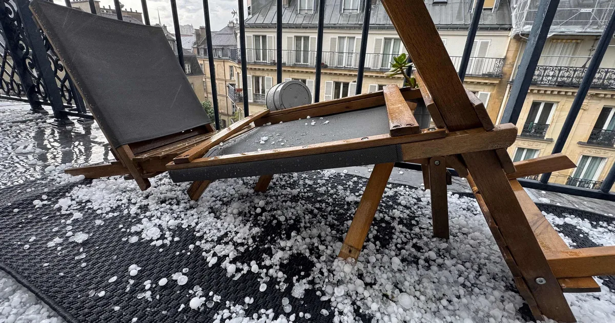 VIDEOD ⟩ Pariisi kevad pöördus kaoseks, Prantsusmaad üllatas enneolematu rahetorm