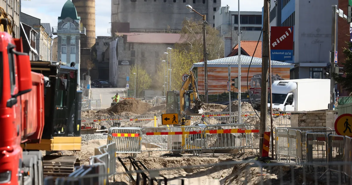 FOTOD ⟩ Tallinna bussijaama ümber suleti gaasiavarii tõttu liiklus
