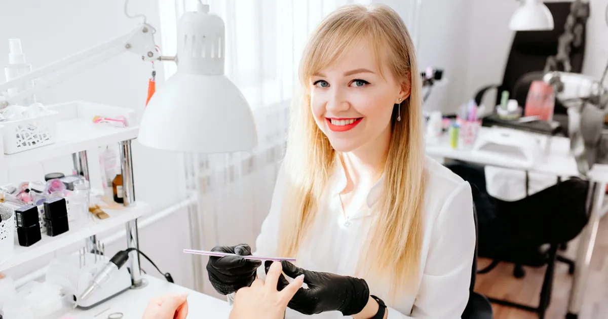 OLE TÄHELEPANELIK ⟩ Need küünetehniku tehtud vead ohustavad su tervist tõsiselt