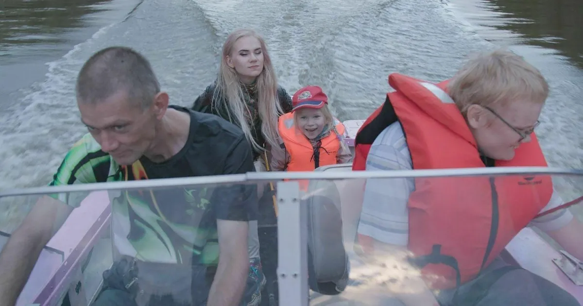 ARVUSTUS ⟩ «Õiglus 3» ehk maffia saabudes tehakse midagi «Üksinda kodus» ja «Rambo» vahepealset