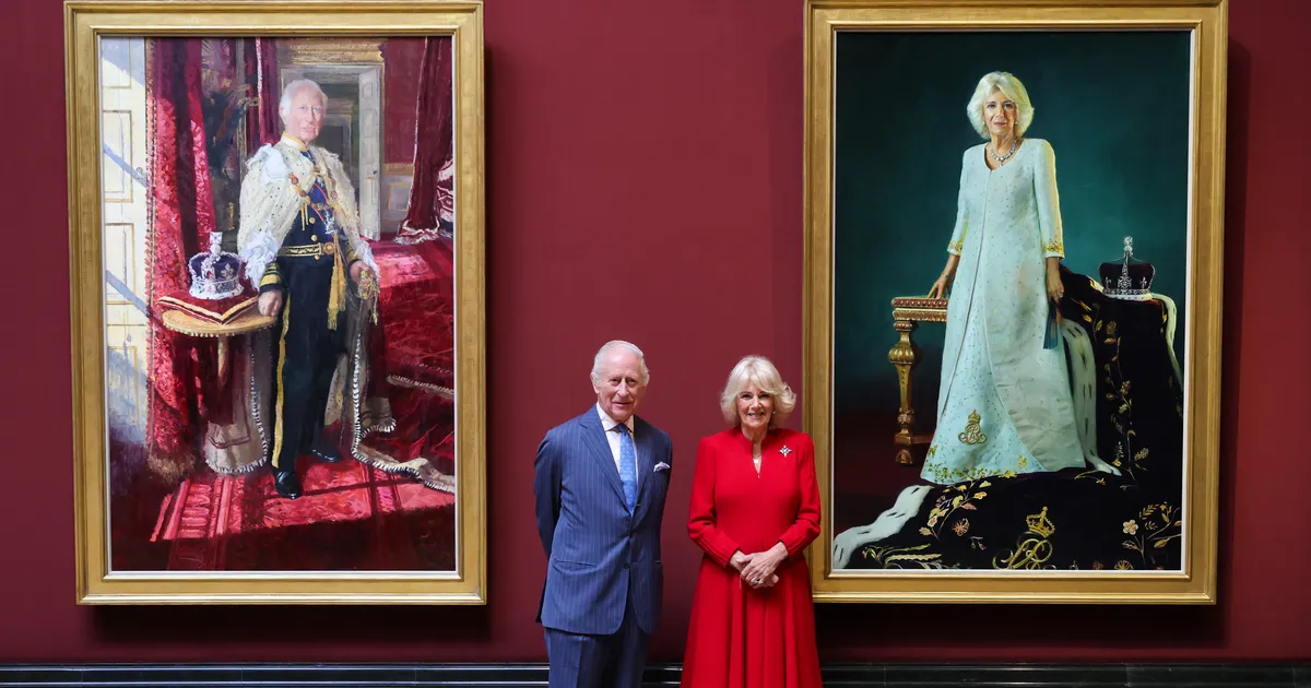 FOTOD JA VIDEOD ⟩ Kumb portree vallutas rahva südame: kuningas Charlesi või kuninganna Camilla oma?