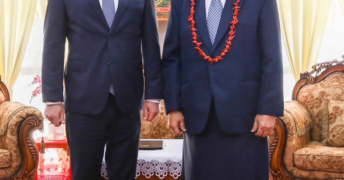 FOTOD ⟩ Eesti suursaadik Samoal andis riigipeale üle volikirja