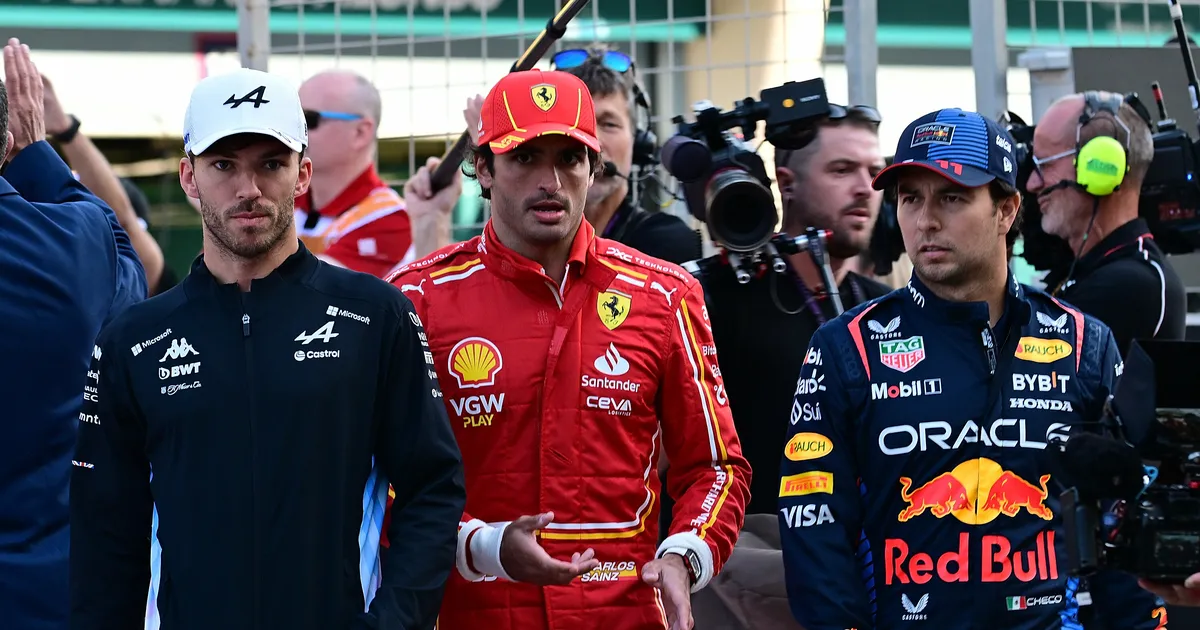 Suure rahakotiga endist Red Bulli sõitjat seostatakse Aroni meeskonnaga