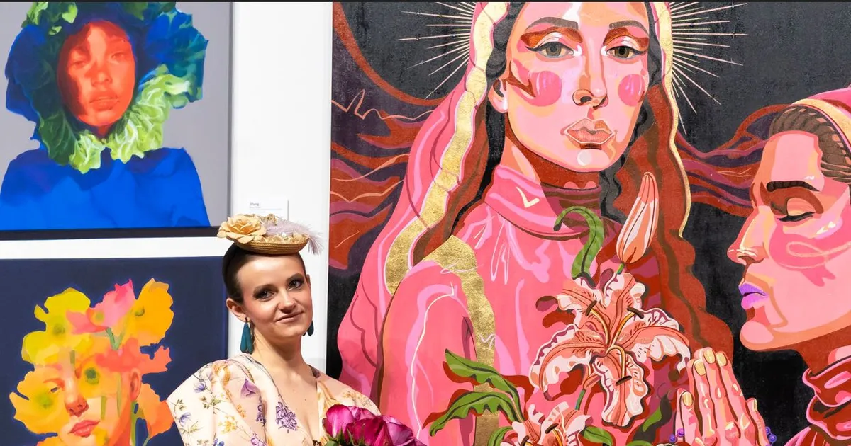 GALERII ⟩ Värske näitus piilub naise olemuse sügavustesse