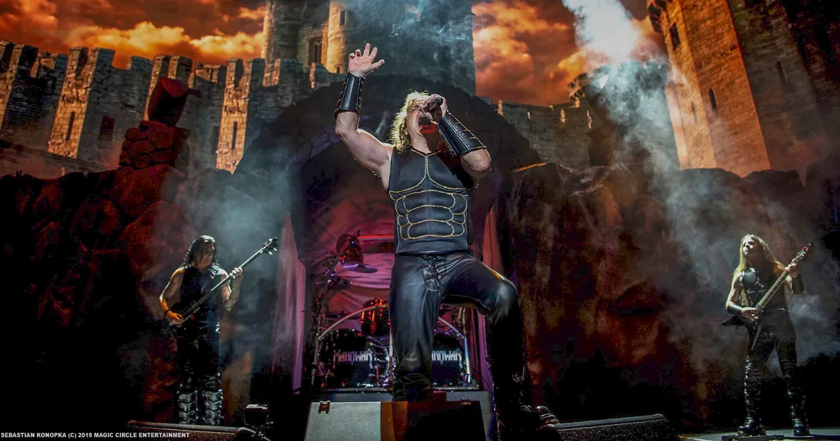 VIDEO ⟩ Metalbänd reklaamib kontserte hingematvalt ilusate kaadritega Eestist