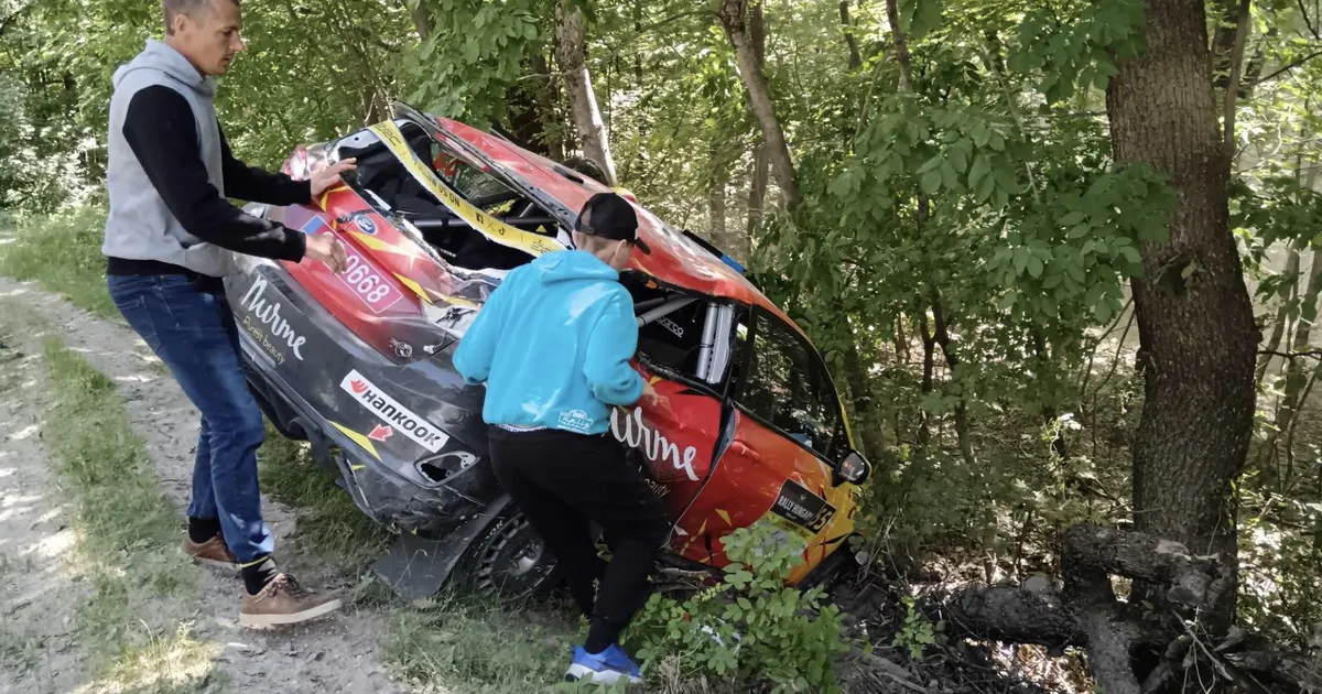 FOTO ⟩ Eestlased tegid EMil avarii