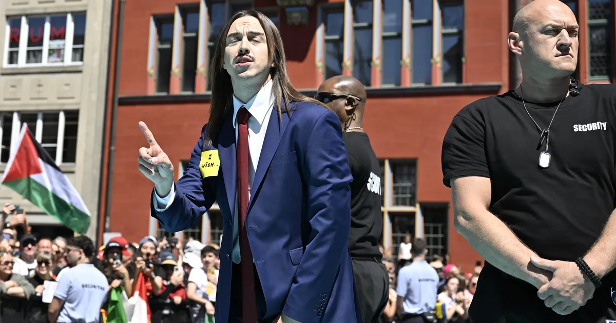 FOTOD ⟩ Eurovisiooni türkiissinise vaiba üritus täitus taas kirevate esinejatega