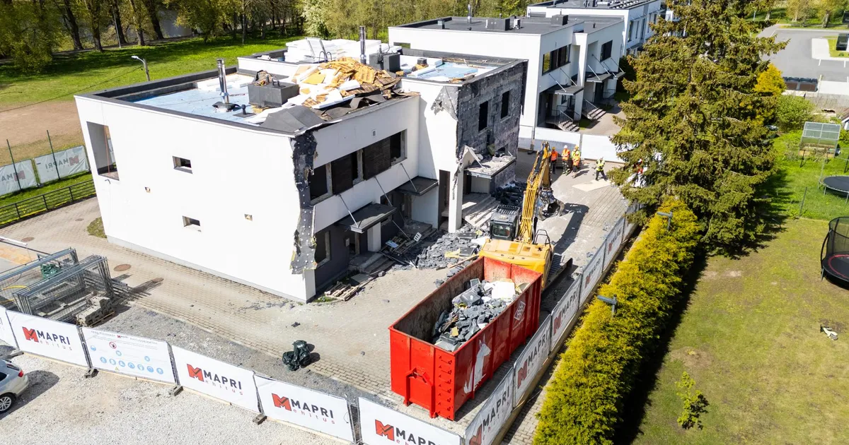 Algas Lubja tänava maja lammutamine