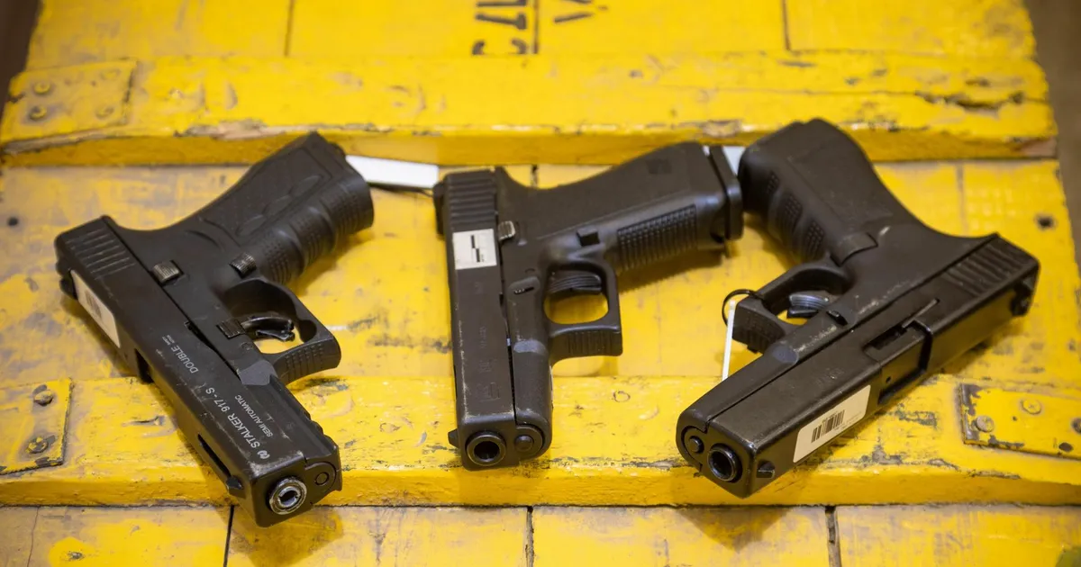 Paugupüstolitest saavad taparelvad: politsei muretseb relvalaadsete esemete vohamise pärast