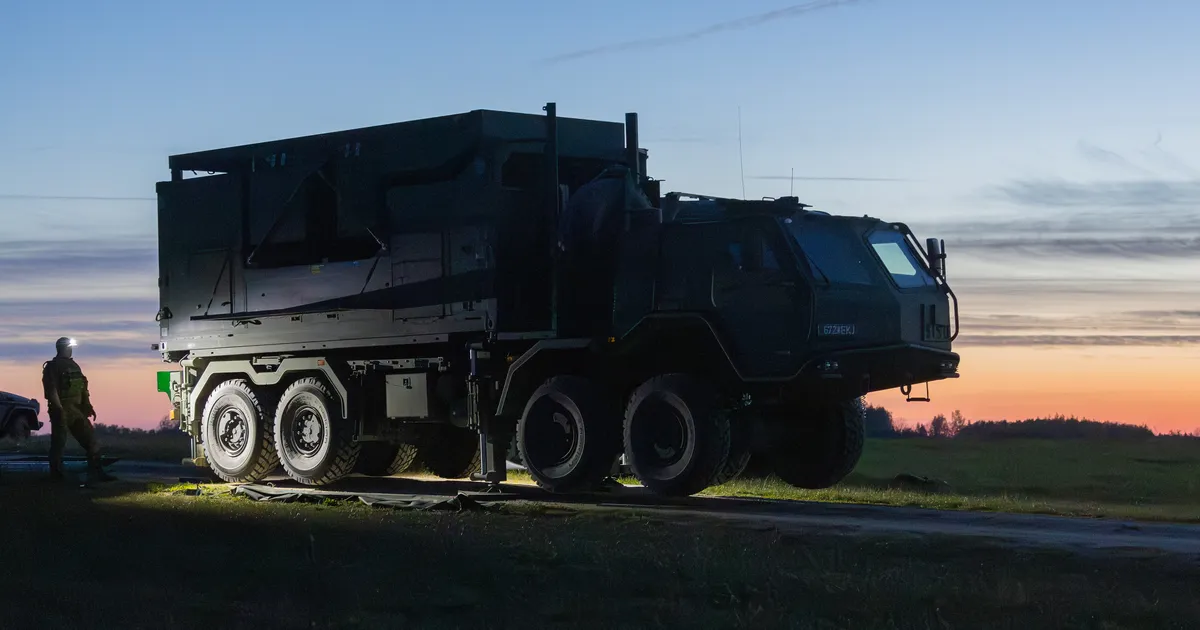 SIIL 2025 FOTOD JA VIDEO ⟩ Õhuväe radar manööverdas häire korras läbi Eesti