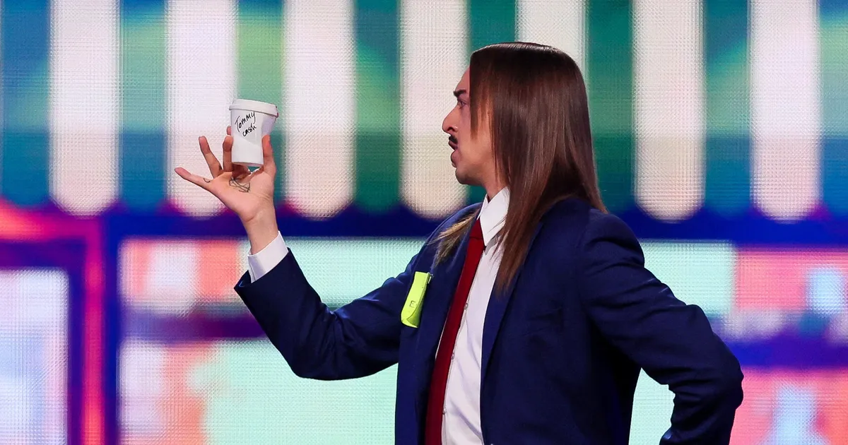 FOTOD ⟩ Tommy Cashist tehtud portree ja vilditud kujuke löövad ühismeedias laineid