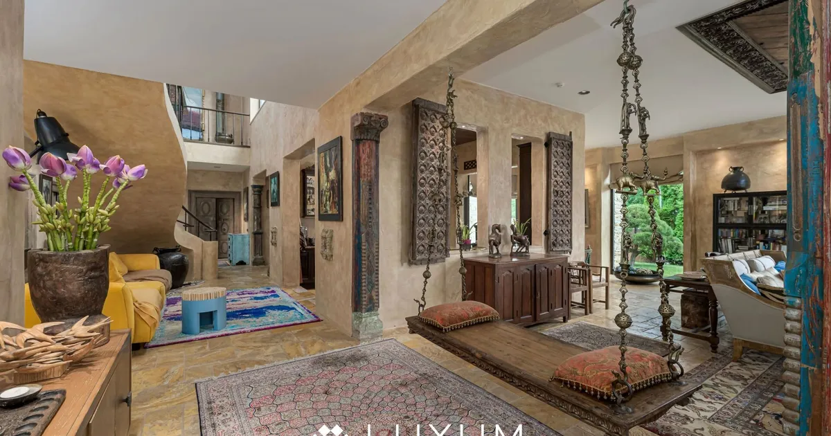 Inglise koloniaalstiili pärl Eestis: vaata, kui erilist eramut peidab Viimsi poolsaar