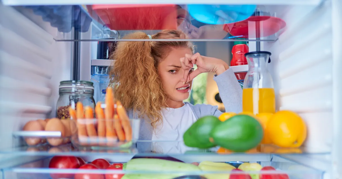 Saa külmkapi halvast lõhnast vabaks ühe lihtsa asja abil, mida leidub igas kodus!
